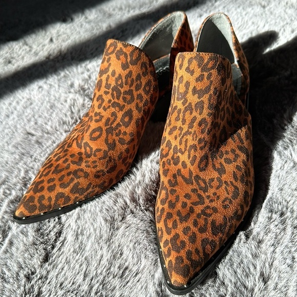 Charles by Charles David Womens Parson Ankle animal Boots heel Brown 8.5M - Picture 1 of 7